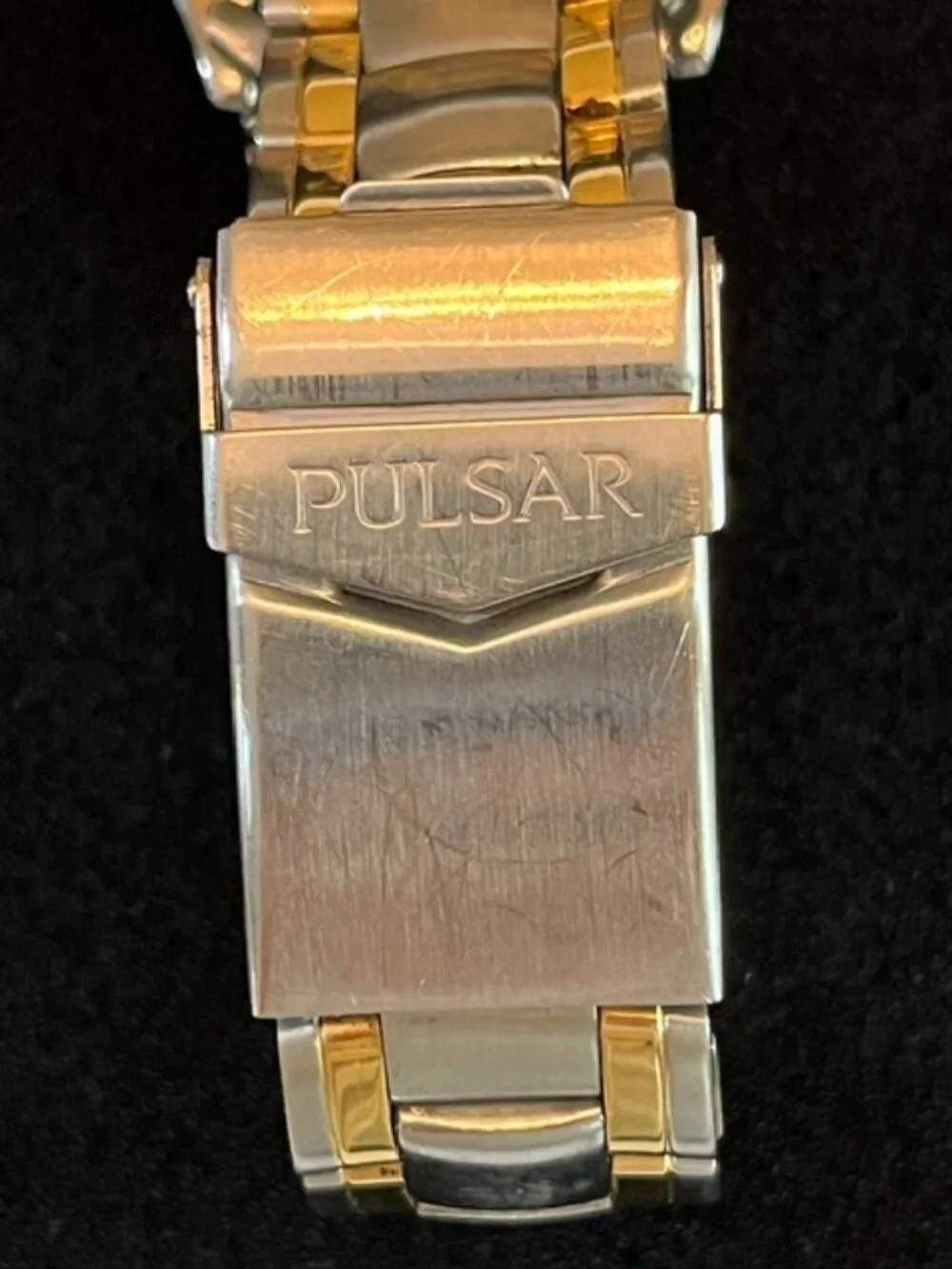 PULSAR | Two-Tone Stainless Steel bracelet with Date Quality-NEW battery